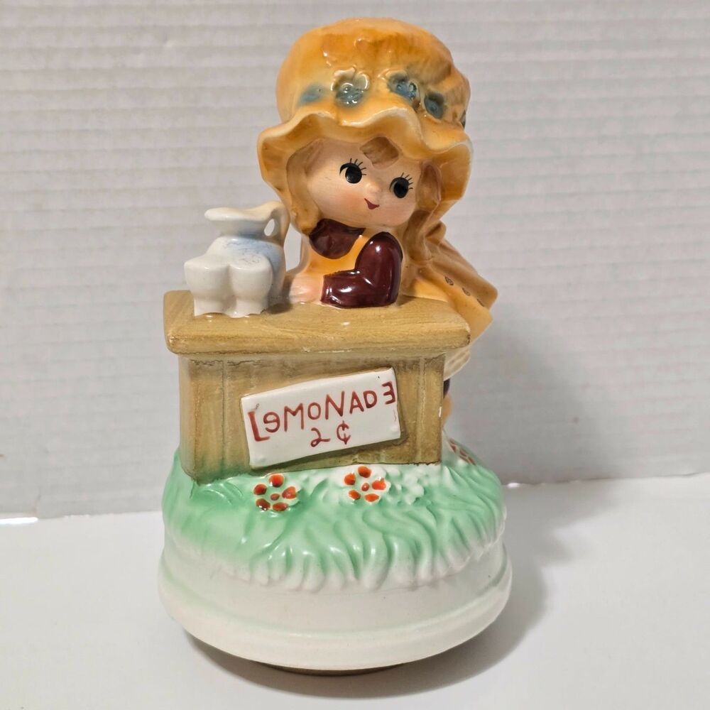 Vintage Fred Roberts Lemonade Stand Ceramic Music Box Plays My Way Japan 1970s